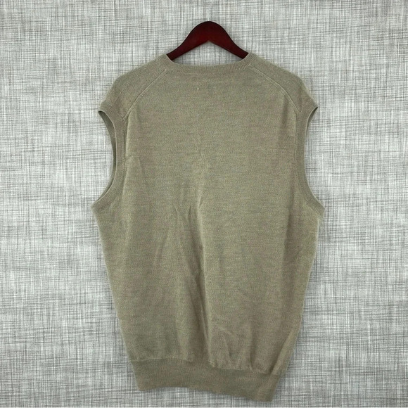 Pringle Men's 100% Wool Sweater vest V-neck 0141 - Picture 2 of 6
